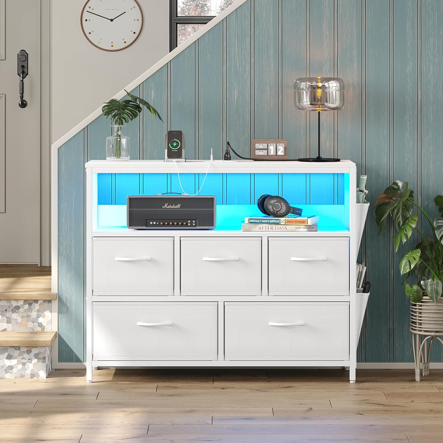 5Drawer Dresser with Charging Station, TV Stand Fabric Storage Tower for Bedroom,Storage