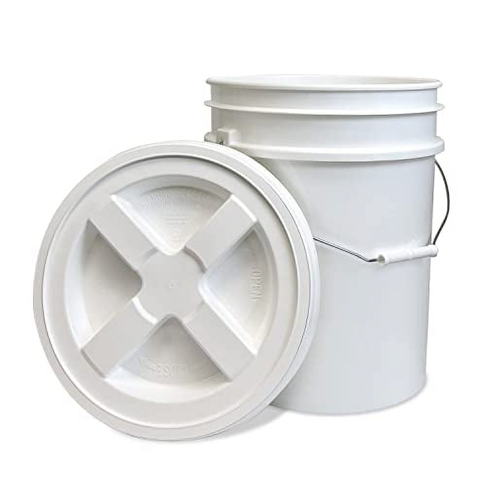 5 Gallon Plastic Bucket with Airtight Lid I Food Grade Bucket | Chevron  Blue |BPA-Free I Heavy Duty 90 Mil All Purpose Pail Reusable I Made in USA  | 1