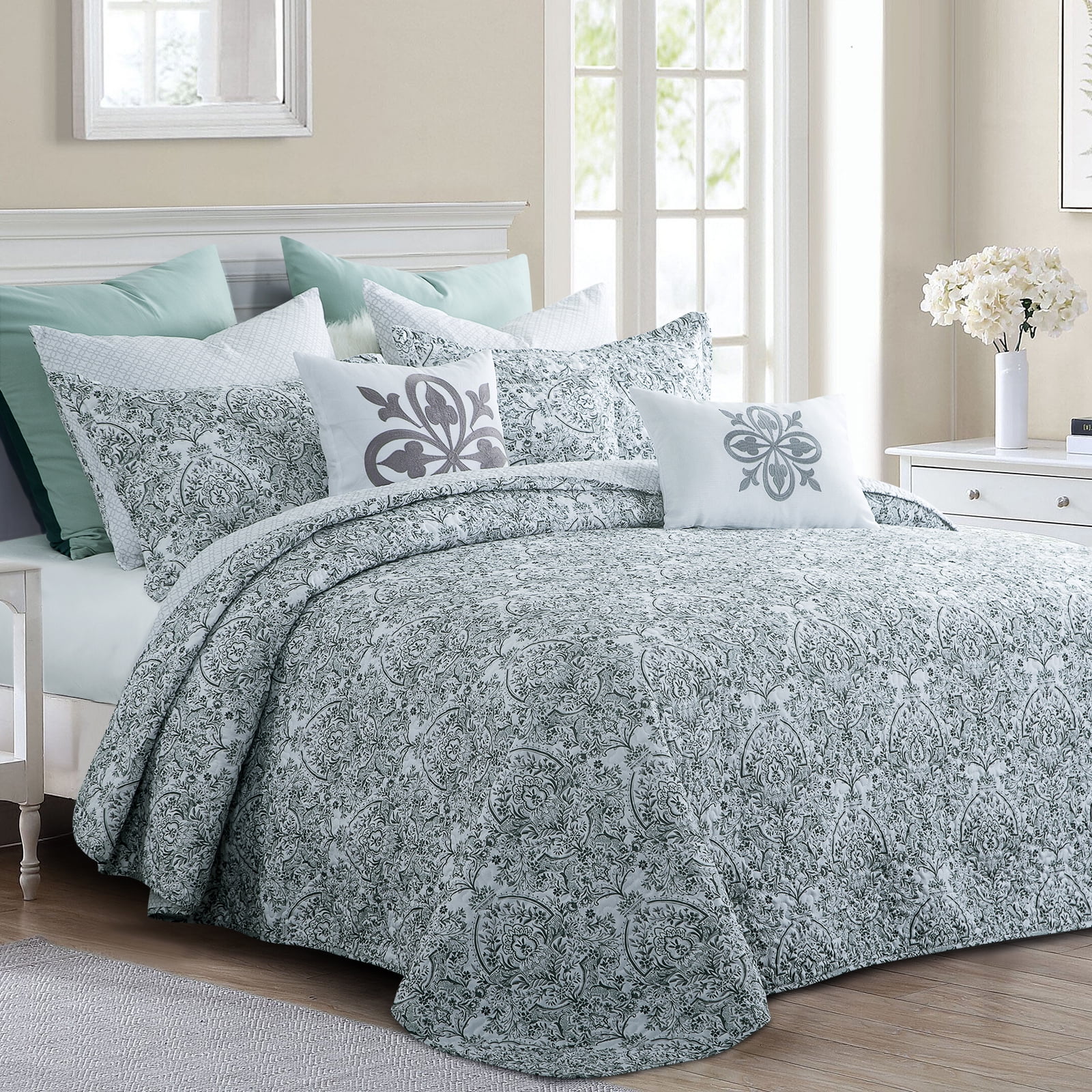 "5-Piece Sage Green Floral Quilt Bedspread Set with Pillow Shams, Queen