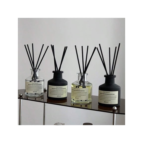 5-Piece Essential Oil Reed Diffuser Set with 4 Rattan Reeds and Fragrance Oil, Long Lasting Flameless Room Freshener for Home Decor and Aromatherapy