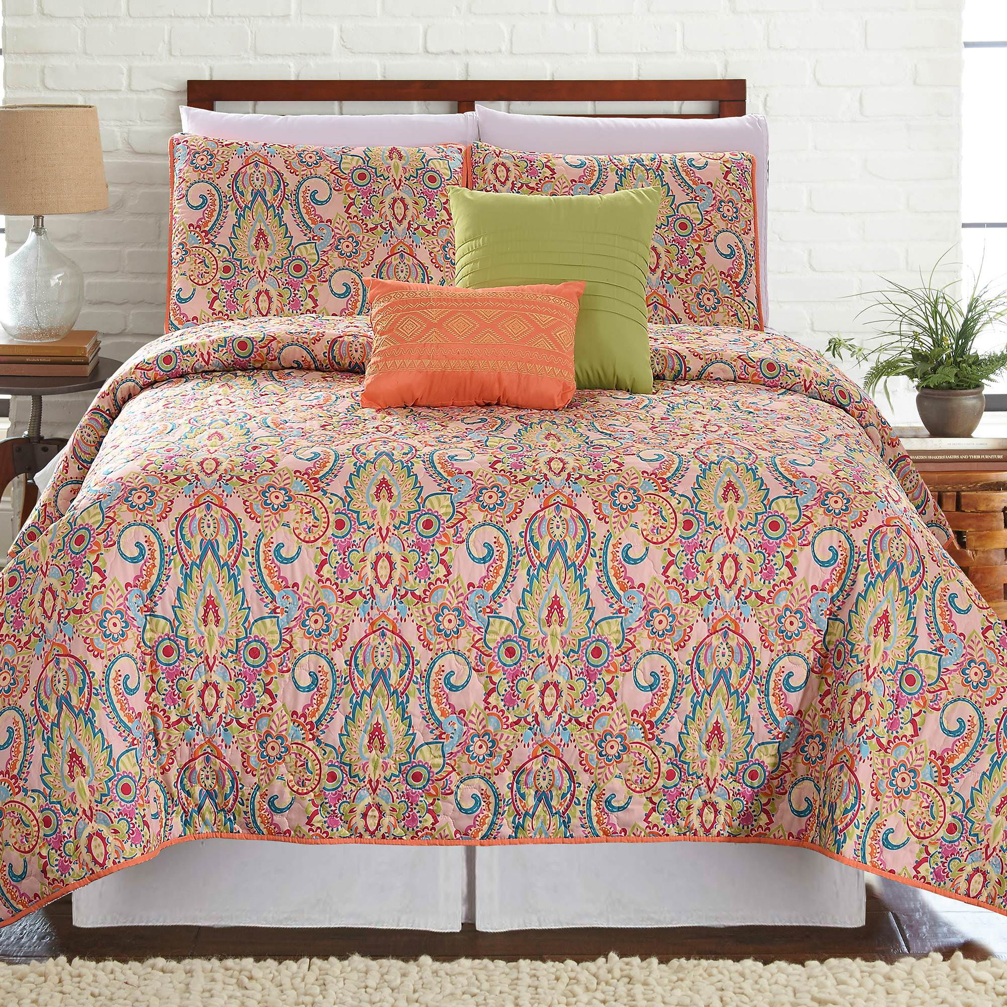 5 Piece Printed Reversible Quilt Set Casanova