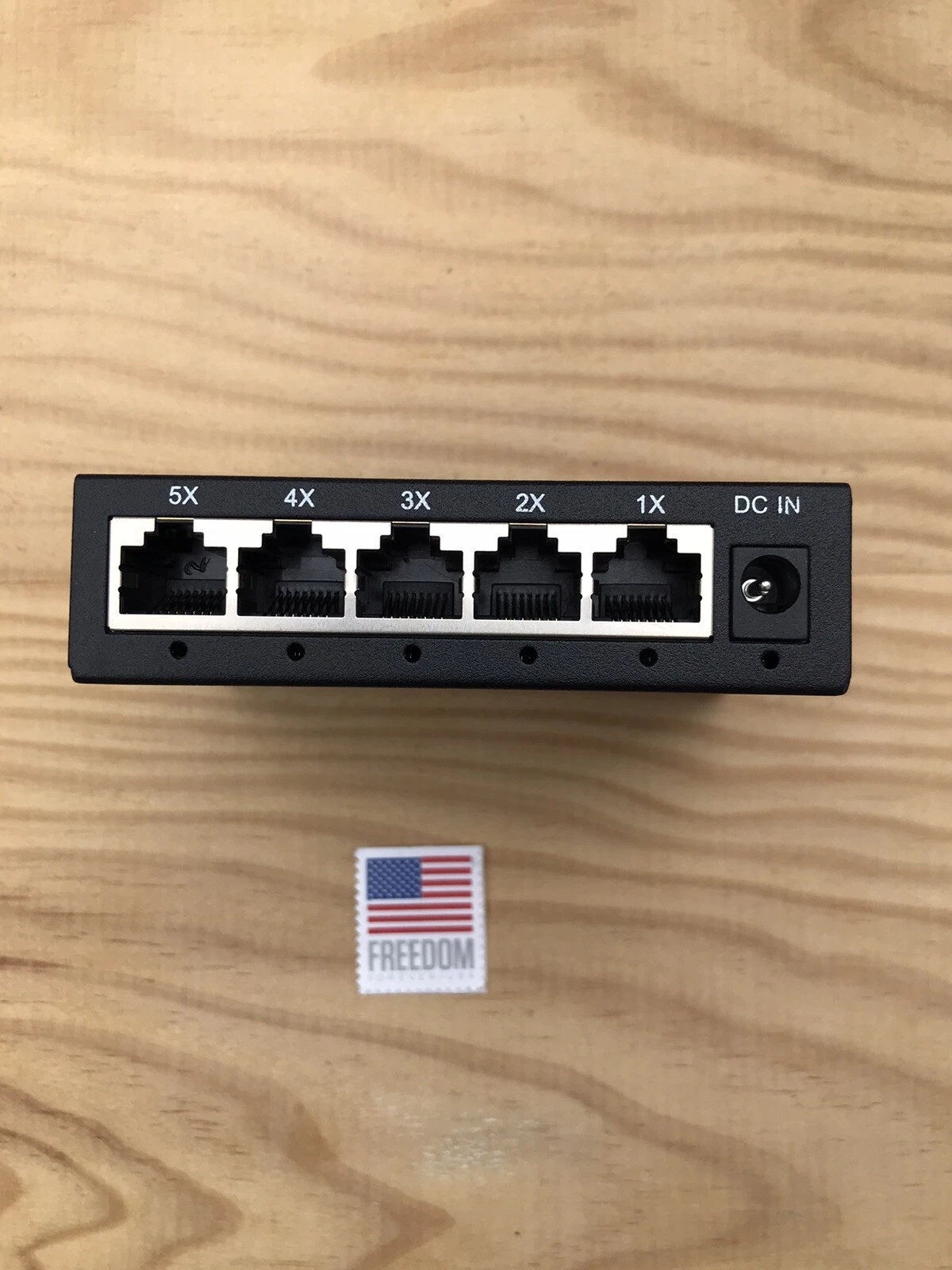 5-Port 10/100Mbps Fast Ethernet Desktop Switch