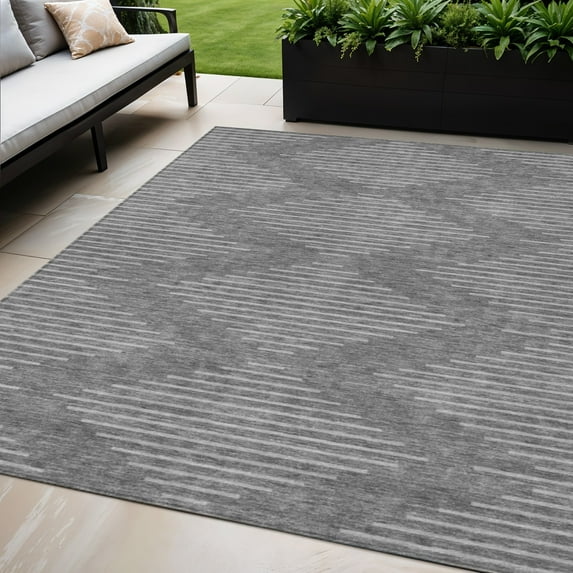 HomeRoots 598545 5 x 8 ft. Charcoal & Silver Geometric Washable Indoor & Outdoor Rectangle Area Rug