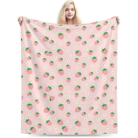50*60in Ultra Soft Cute Strawberry Blanket Flannel Throw Blanket Decor Bedding Suitable for Travel Camping Living Room Sofa Bedroom Decoration Gifts