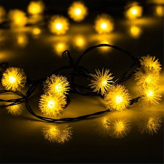 50 LED outdoor solar string lights warm white ice crystal with Mo