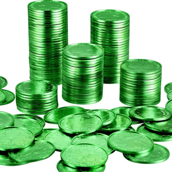 50 PCS St Patricks Fake Gold Coins Plastic Gold Green Lucky Clover Coins Play Money for Kids Shamrock Coin St Patricks Day Game Party Favors Supplies Decorations Pirate Takens Toys Accessories Ideas