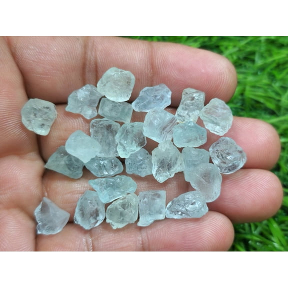 50 Pieces Raw Aquamarine 8-12 MM,Gorgeous Natural Raw Gemstone,Blue Raw Aquamarine,Aquamarine Loose Gemstone Rough Raw Aqua Color Stone Bulk
