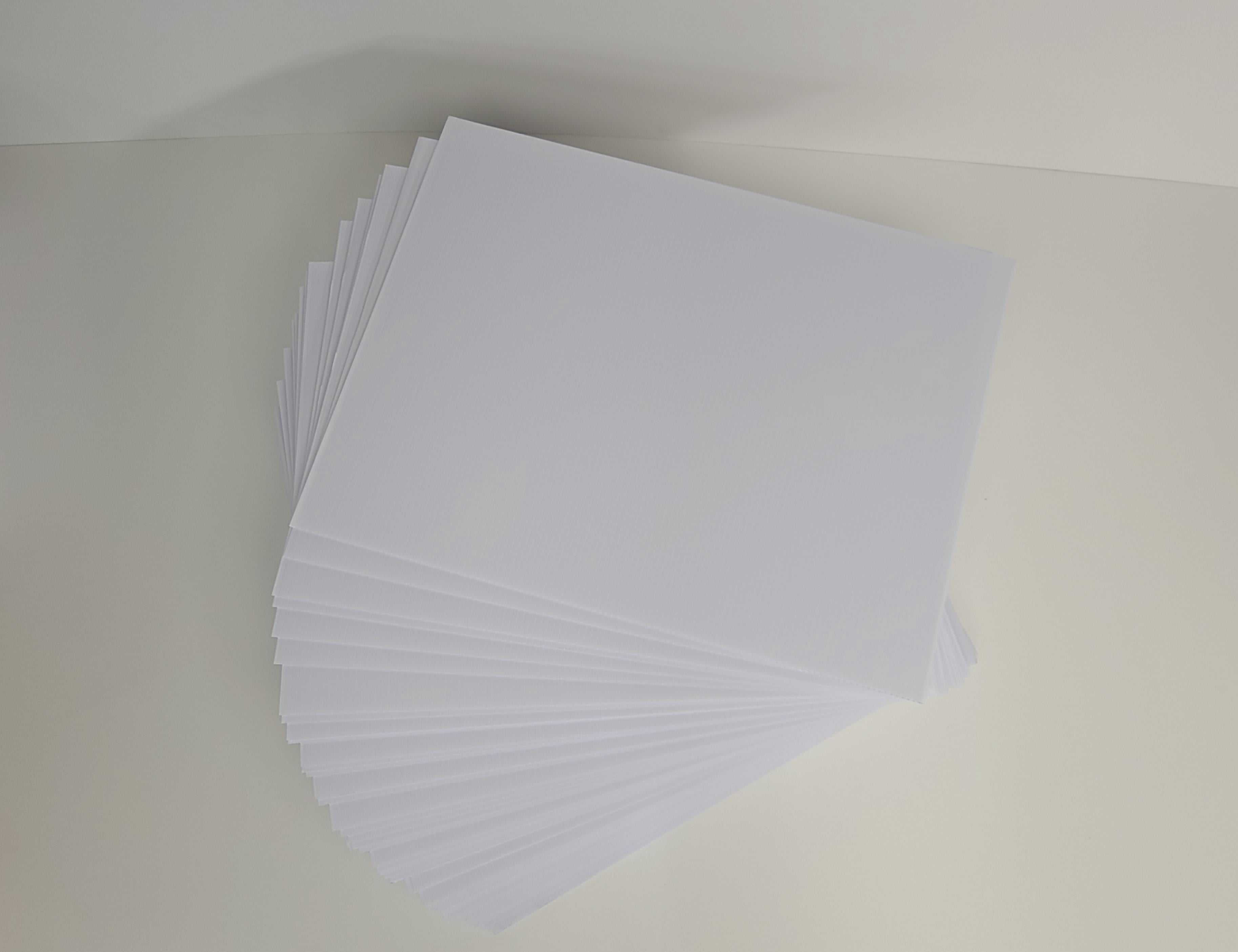 50 Signs 18x24 inch x 4 mm Corrugated Plastic, Flute 18'', Package of 50 Pieces, Great for Advertising Any Events, Yard Sale, Open House, Estate Sale, Election, Ship Same Day Via UPS (50 Signs18x24'')