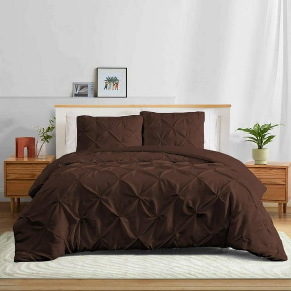 500 Thread Count Egyptian Cotton 3-PCs Pinch Pleated Pintuck Duvet Cover Set, Soft and Cozy, Zipper Closure and Corner Ties - Queen Size ( 90" x 90" ) Inches, (Chocolate)