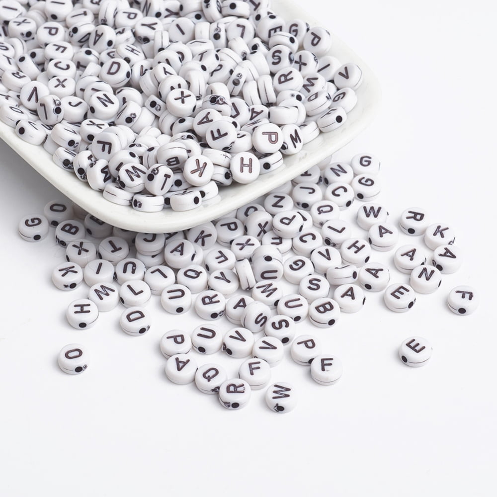 500 g Acrylic Horizontal Hole Letter Beads Flat Round Size: about 7mm in diameter 3mm thick hole: 1.5mm about 4060pcs/500g.