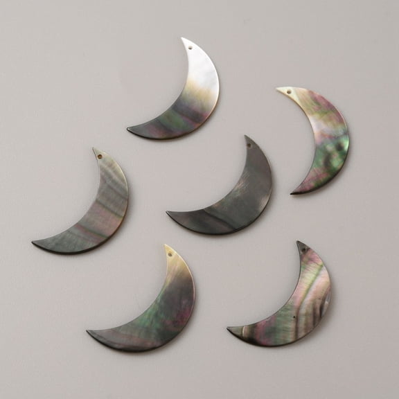 50pc Natural Black Lip Shell Pendants Moon Charm 30x17.5x1.5~2mm Hole: 1mm