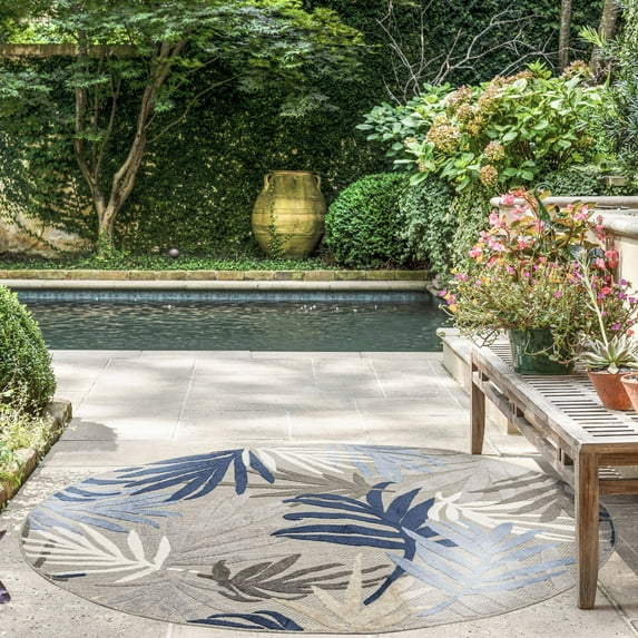 Oasis Modern Floral Blue and Cream Polypropylene Indoor Outdoor Area Rug, 5'x5' Round