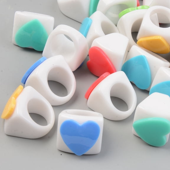 5pcs Opaque Acrylic Finger Rings Rectangle with Heart Mixed color Size 6 1/2~9(17~19mm)