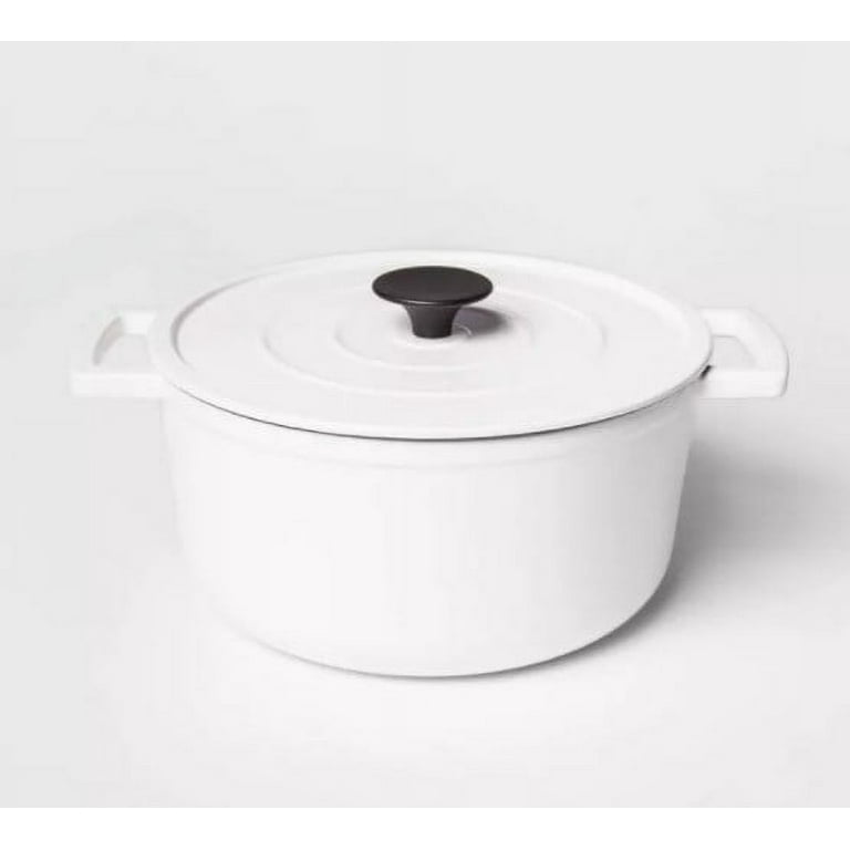 https://i5.walmartimages.com/seo/5qt-Cast-Iron-Round-Dutch-Oven-Threshold_3ee2a943-6fc4-495c-bb72-36b90e9b82fa.3eac03abebce9327a7ab0b6daf656eaa.jpeg?odnHeight=768&odnWidth=768&odnBg=FFFFFF