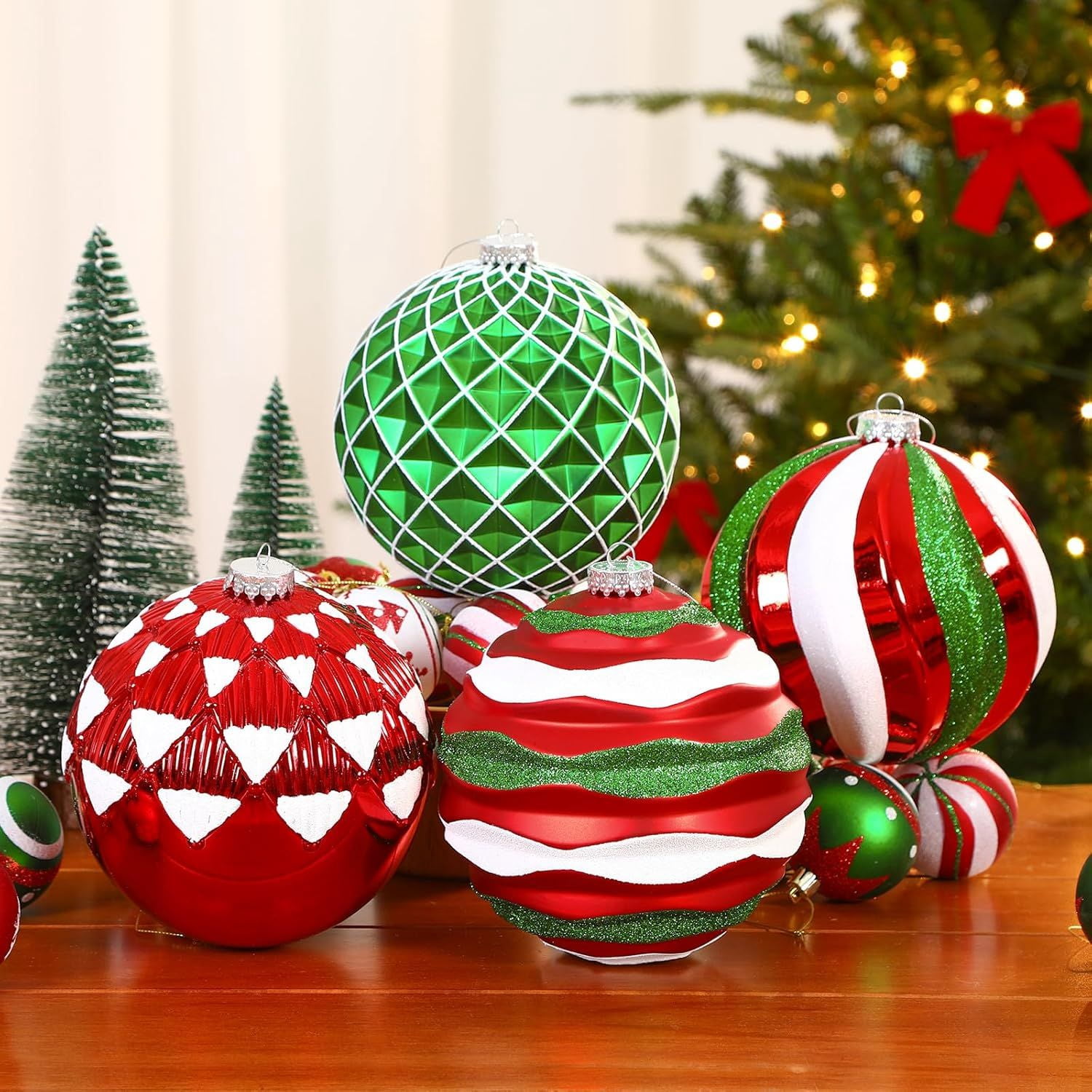 6"/150mm Large Christmas Ball Ornaments, 4Pcs Christmas Tree Decor, Shatterproof Hanging Decorations with Hooks, White & Silver Baubles for Xmas Tree, Wedding, Holiday and Party Decor