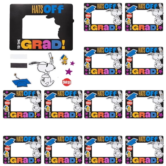 6 3/4" x 5" Peanuts Snoopy Hats Off to the Grad Picture Frame Magnet Craft Kit - Makes 12