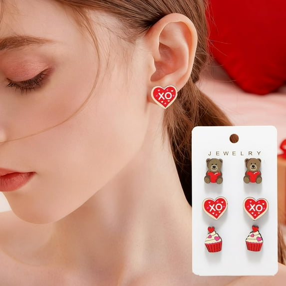 6-Piece Wooden Stud Earrings Set with Heart and Rose Designs - Lightweight Fashion Jewelry for Daily Wear - Sweet Themed Earrings as a Gift(C)