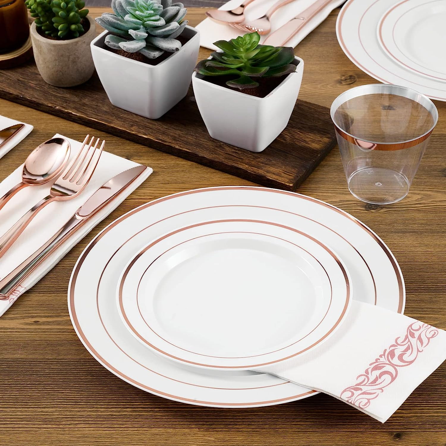 Rose Gold Dinnerware Setnull
