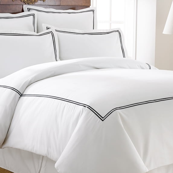 600 Thread Count Cotton Rich 3 Piece Duvet Set With Double Marrowing - Black