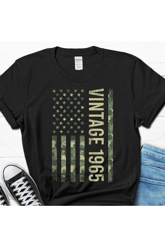60Th Birthday Shirt For Men, 60 Year Old Dad T-Shirt, Born In 1965 Husband