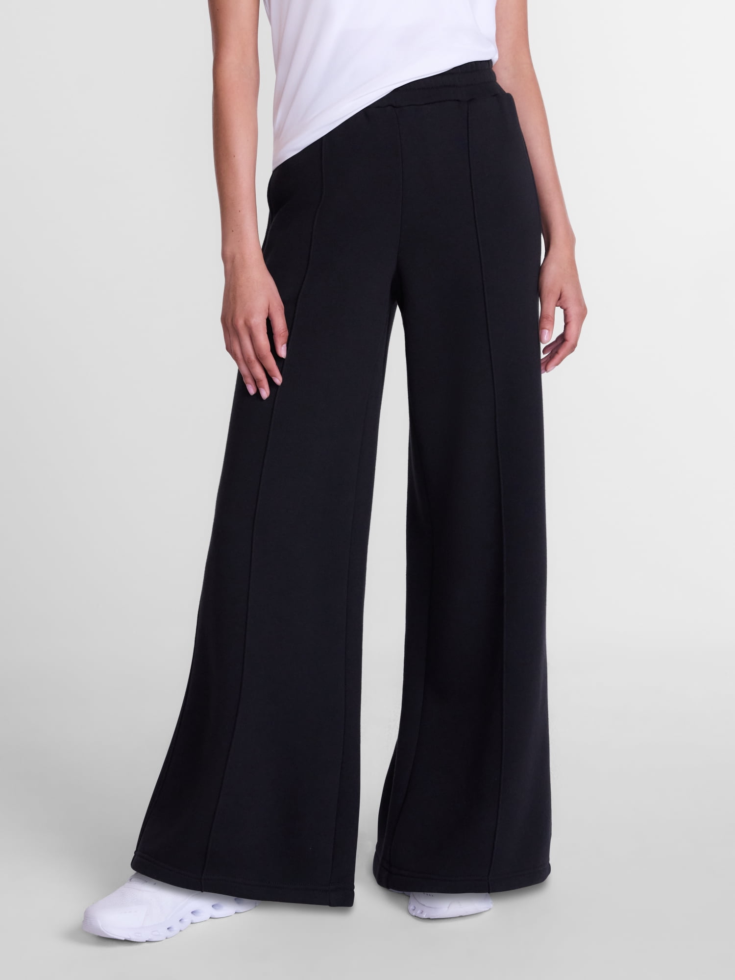 Athletic Works Women's and Women's Plus Pintuck Wide Leg Fleece Pants, 30" Inseam, Sizes XS-4X