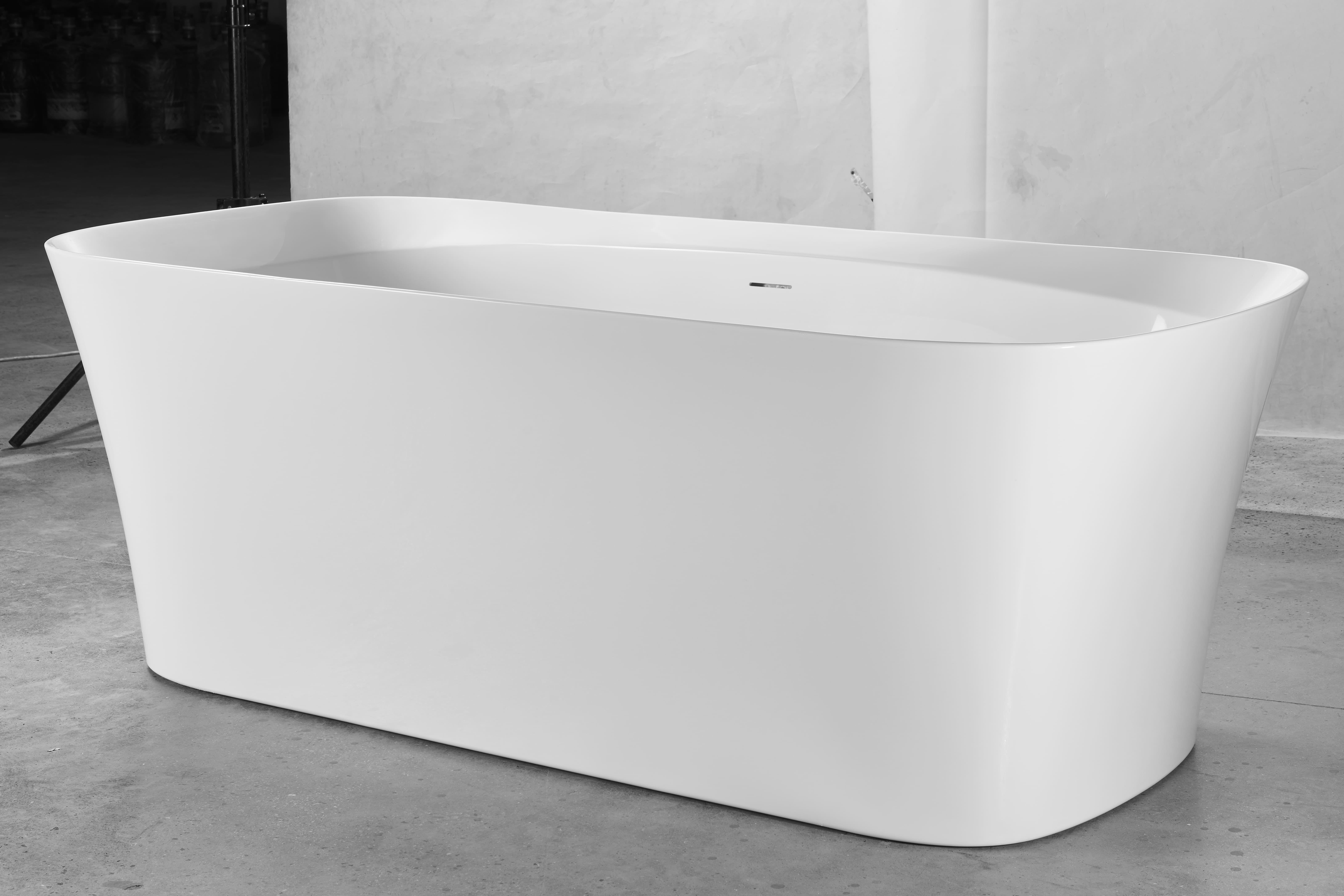 67'' Glossy White Acrylic Freestanding Oval Bathtub with Center Drain