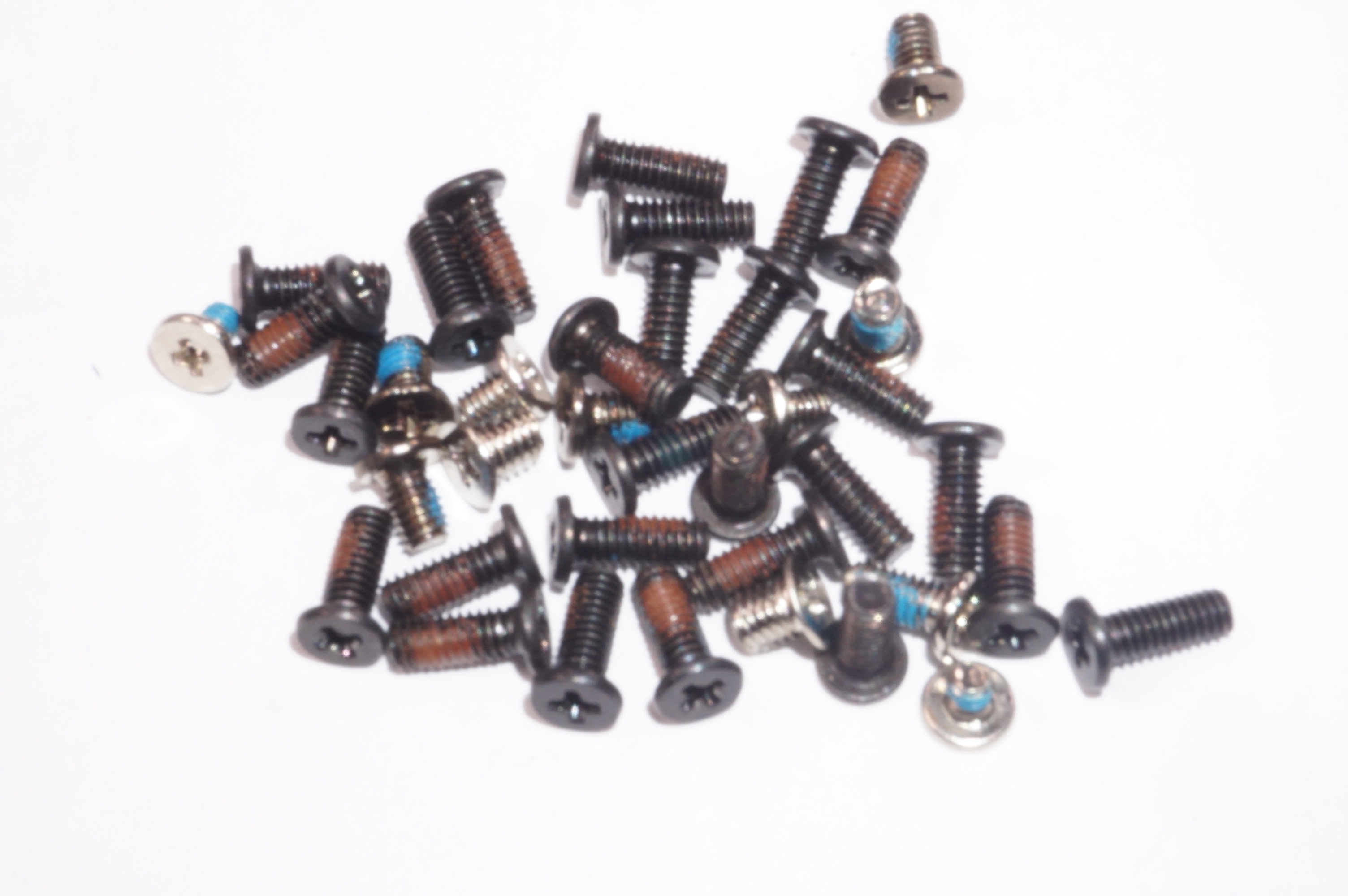 Kit Viti HP 682757-001 Per G7-2000 / G7-2320DX – Ricambio Assemblaggio (grado A)
