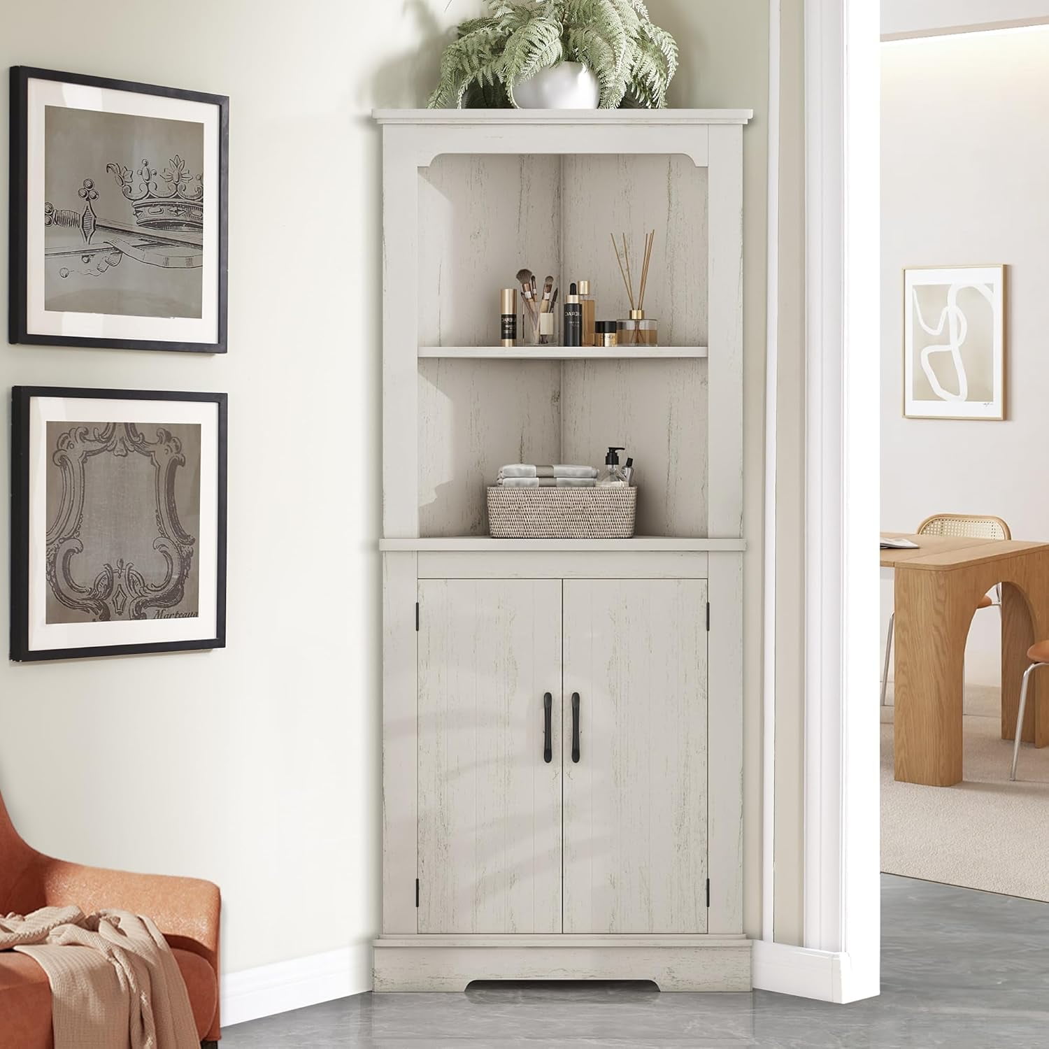Space Saving Living Room Carpentry photo