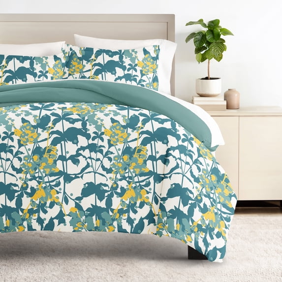 6PC Bedding Bundle - Patterned Duvet Cover Set White Comforter and Solid Sheet Set in Boho Flower