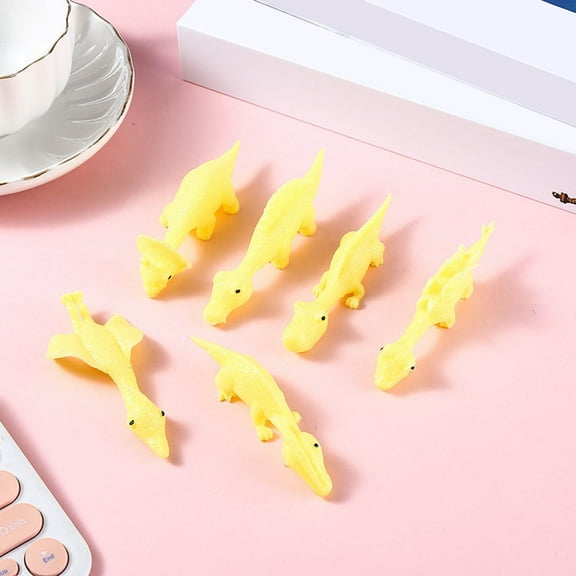 6Pcs Dinosaur Finger Toys Stretchy Finger Flying Dinosaur Toys Funny Rubber Stretchable Flick Rubber Animals Flying Dinosaur Toys Party Favours Goodie Bag (Random Color