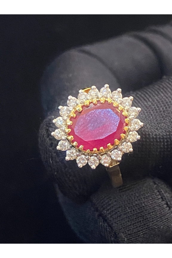 7.42 Carats Round Brilliant Cut Diamonds Centered Ruby Cocktail Ring In Hallmark 18K Yellow Gold