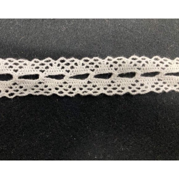 7/8” Cluny White Trim