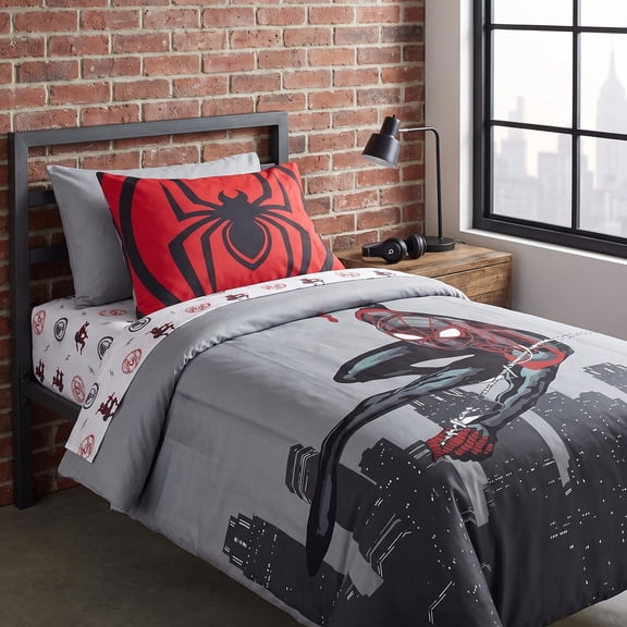 7Piece Full Kids BedinaBag Set, Gray Superhero Print Polyester Bedding with Comforter, Sheets & Pillow Covers for Boys Bedroom