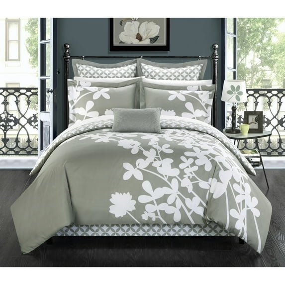 7 Piece Sire Reversible large scale floral design printed with diamond pattern reverse Comforter