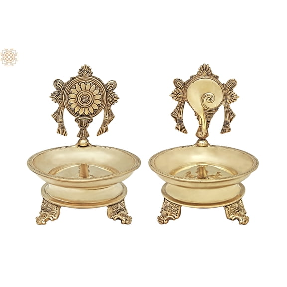 7" Superfine Vaishnava Symbols (Conch and Chakra) Wick Lamp | Brass Diya | Handmade