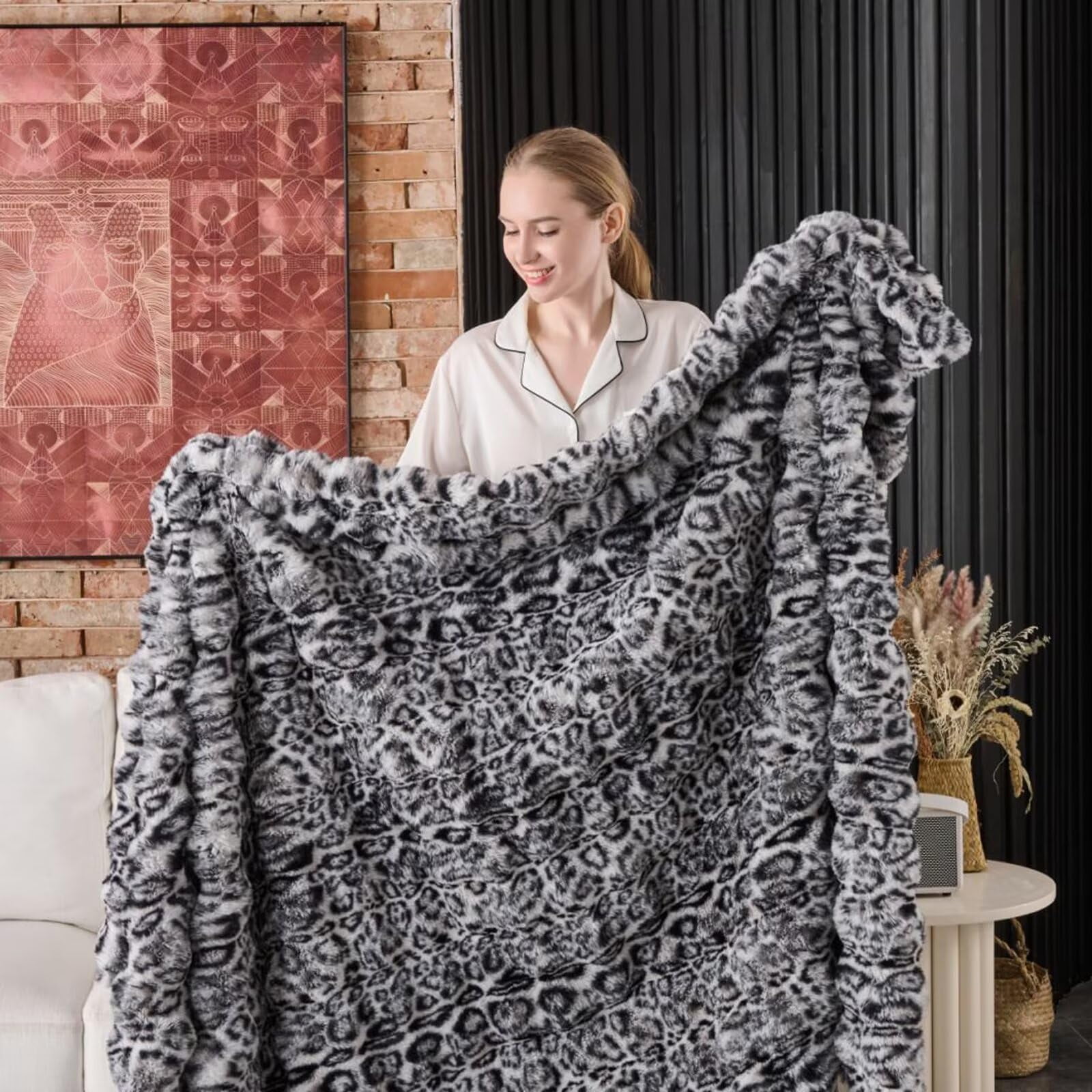 760GSM Faux Rabbit Faux Fur Throw Blanket,Super Thick Warm Bubble Blanket Throw,Fuzzy Luxury Plush Decorative Blanket for Couch Bed Sofa(Snow Leopard,60" x 80")