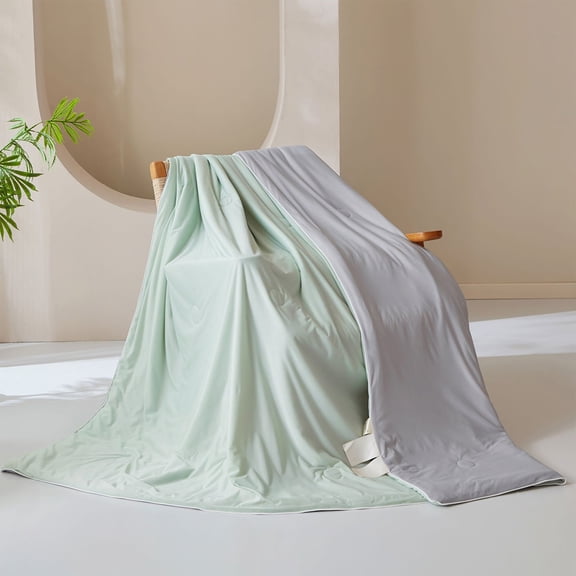 79x59 Inch Cool Summer Quilt Reversible Ice Cold Technology Thin Quilt for Single Person Student Dormitory Bed Lightweight Breathable Summer Bedding for Hot Nights