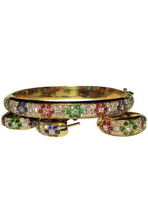 8.00CT NATURAL RUBY SAPPHIRE EMERALD SUITE 18KT RING BANGLE & EARRINGS BEAD SET