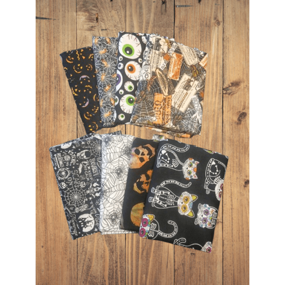 8 Fat Quarters - Assorted Halloween Fat Quarter Bundle (Single Bundle)
