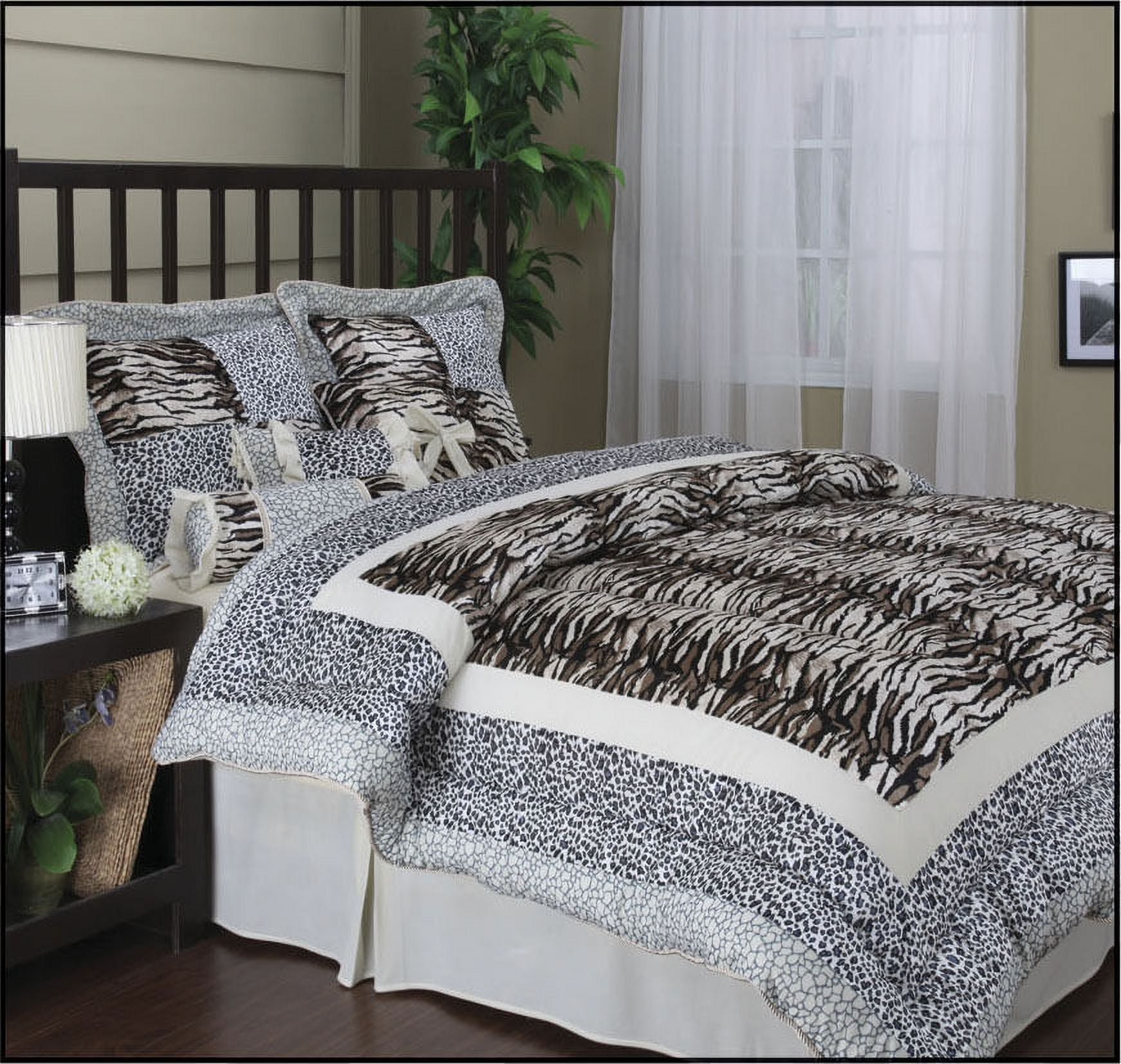 8Piece Ellington Comforter Set