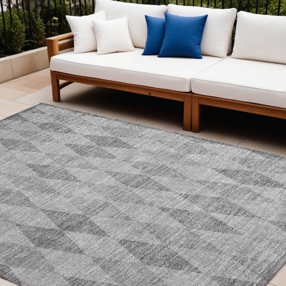 HomeRoots 563247 8 x 10 ft. Gray Geometric Washable Non Skid Indoor Outdoor Rectangle Machine Woven Area Rug