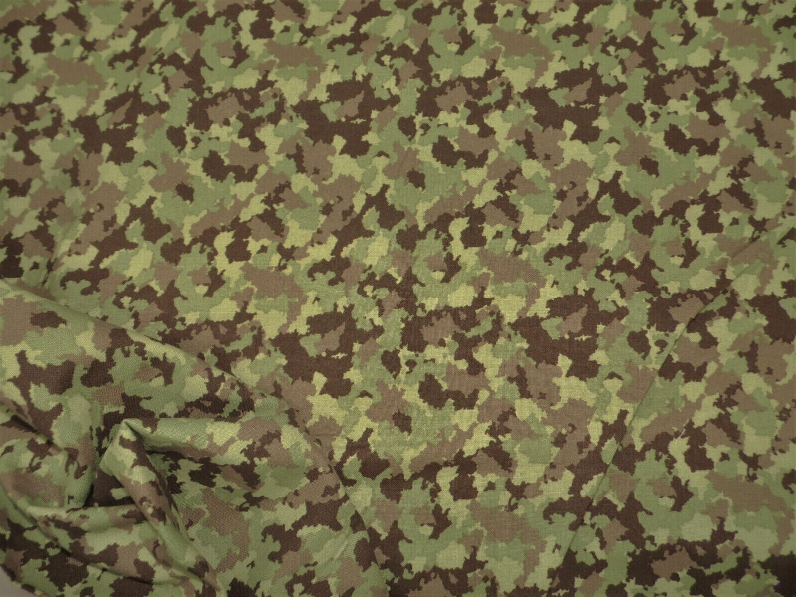 8 Yard Lot Quilting Cotton Springs Creative Gearhead Camo Green Brown Apparel T41