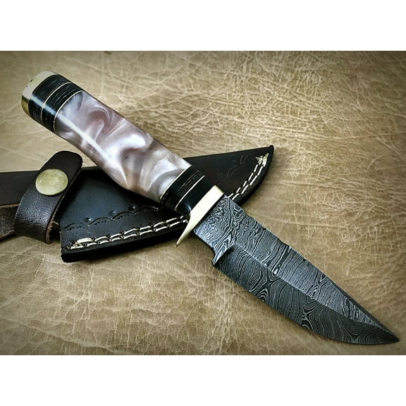 8 inches long Fabulous White and skin Raisin round scale skinning knife with leather sheath