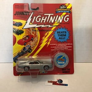 #8343 Custom GTO * Johnny Lightning White Challengers * HE15