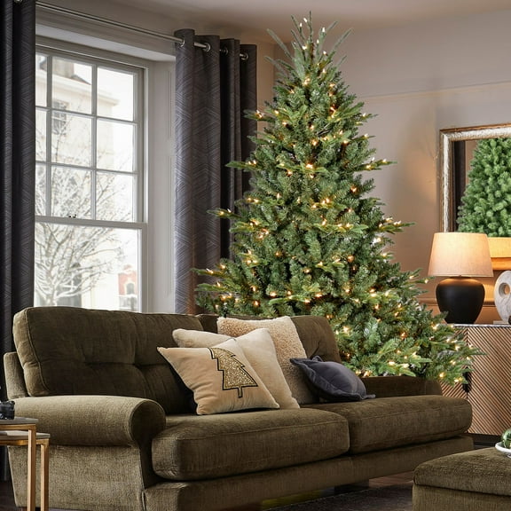 8FT Full-Shape Christmas Tree with 900 UL Lights  PE/PVC Mixed Branches, 2673Tips, Wide Base for Spacious Areas, Hinged Structure, Stable Metal Stand