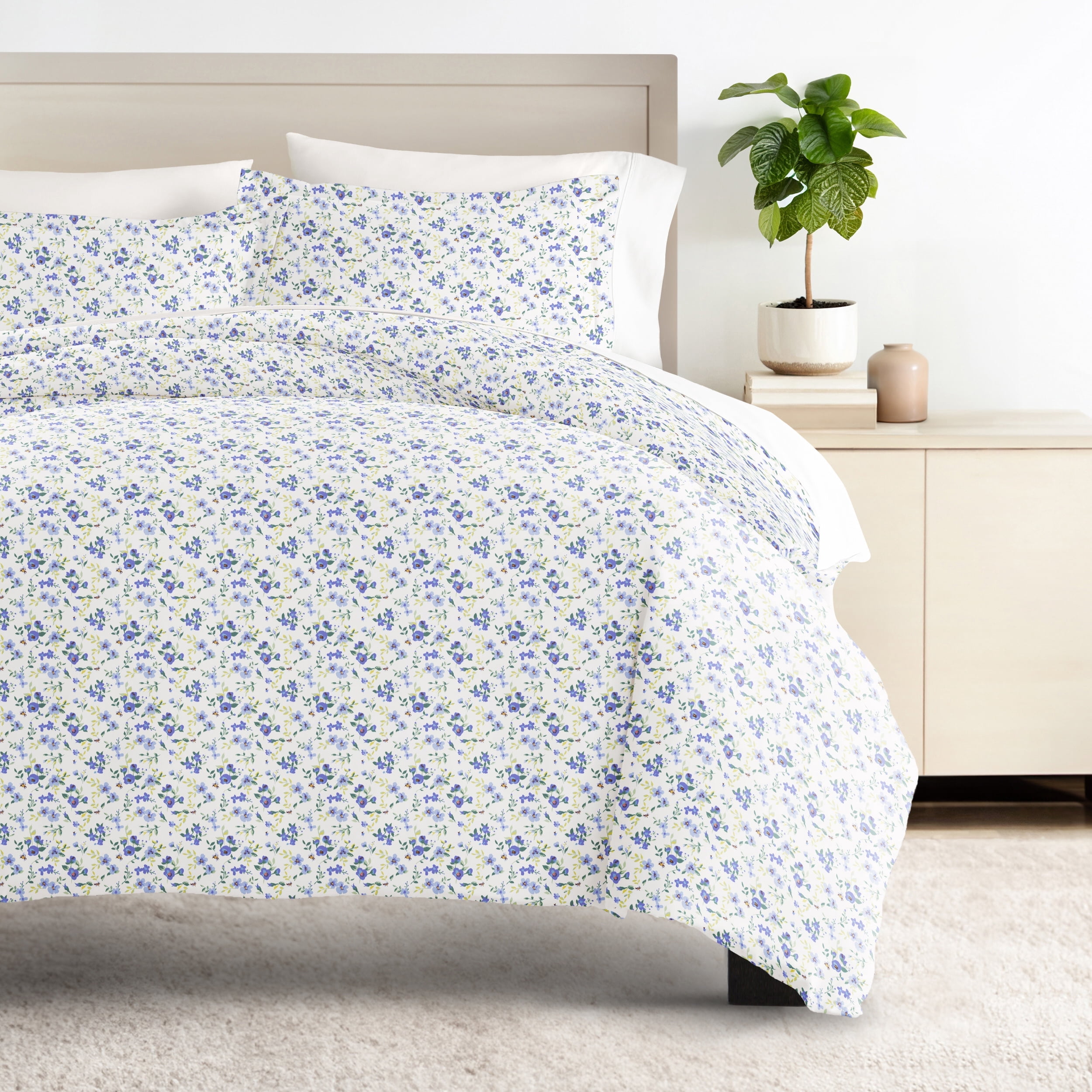 8PC Bedding Bundle - Patterned Duvet Cover Set White Comforter and Solid Sheet Set in Blossoms