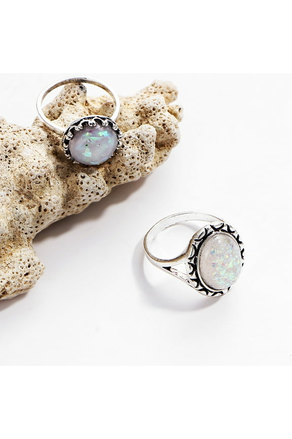 8PC Vintage Knuckle Rings Set for Women 2025 New Bohemian Retro Hollow Carved Flower Rings Boho Stackable Rings Set Ring Statement Rings Vintage Bohemian Style Jewelry for Women