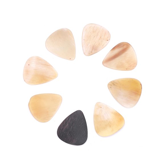 8Pcs Heart Shape Guitar Picks Buffalo Horn for Acoustic Electric Ukulele Mandolin Banjo