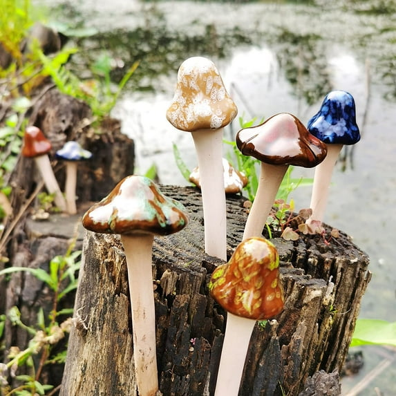 Accessories 8PCS Ceramic Mushroom Garden Pot Decoration Mushroom Figurine Indoor and Outdoor Flowerpot Decoration Lawn Tree Ornaments Pottery