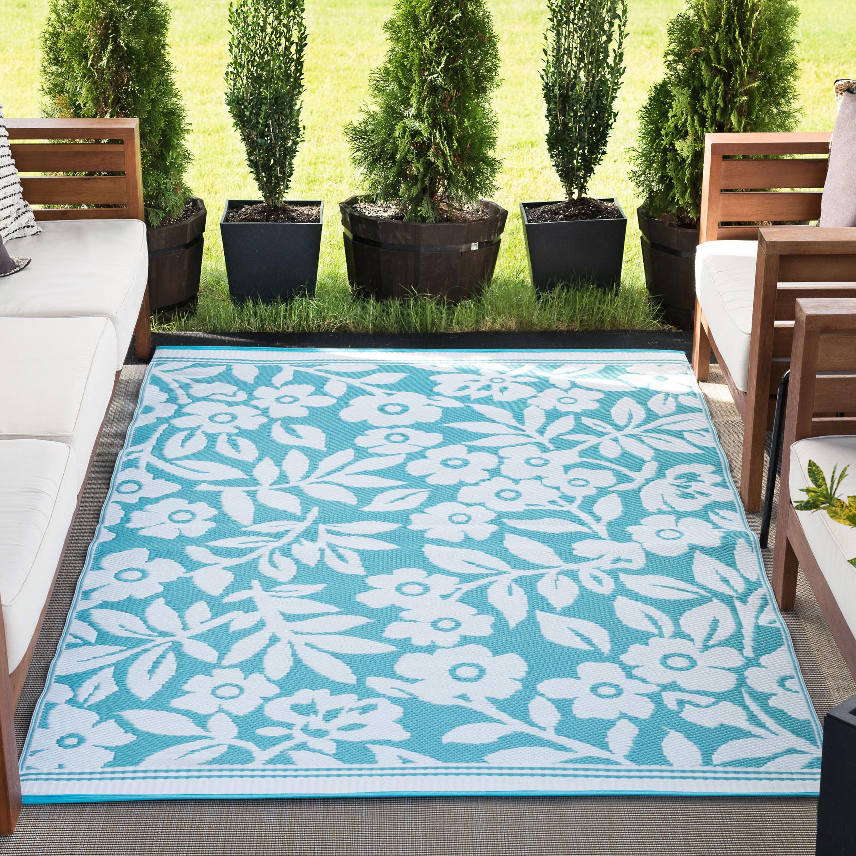 8x10 Reversible Aqua and White Polypropylene Outdoor Floral Area Rug